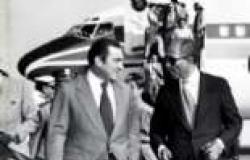 القصة الكاملة لمذكرات «مبارك» فى حرب أكتوبر «السادات» أوصى بها.. ونائبه أملاها فى 1978