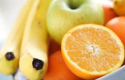 أستاذ تغذية: تناول الفاكهة قبل الطعام تؤدى إلى الهضم بسهولة