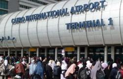 استمرار توافد المصريين العائدين من ليبيا على متن طائرات مصر للطيران