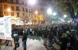 بالصور.. اشتباكات في اليونان بين طلاب والشرطة في ذكرى «17 نوفمبر»