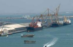 ميناء بورتوفيق بالسويس يستقبل 350 سيارة قادمة من جدة