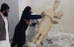 فكر داعش يصل إسرائيل.."الحريديم" يدمرون تمثالا لتعارضه مع "التوراة"