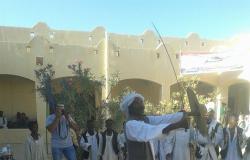القوات المسلحة والقبائل تحتفل بعيد تحرير سيناء داخل مدرسة بحلايب
