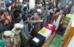 وصول جثمان شهيد القوات المسلحة إلى مسجد عمر المختار بالإسكندرية