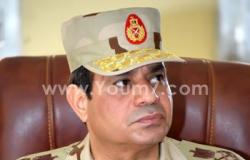 "الرئيس القائد الأعلى للقوات المسلحة" على "بدلة" السيسى العسكرية
