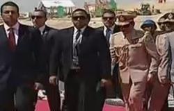 الرئيس السيسى يصل يخت المحروسة بالزى العسكرى لافتتاح قناة السويس الجديدة