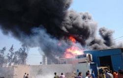 الحماية المدنية تسيطر على حريق فى مصنع للأثاث بدمياط.. وإصابة 10 عمال