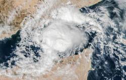 "ناسا" تلتقط صورة فضائية للإعصار "ميج" المتسبب فى وفاة 13 قتيل باليمن