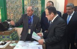 ننشر صور وزير الداخلية أثناء إدلائه بصوته فى مدينة نصر