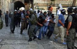 مستوطنون و"حاخامات" يقتحمون المسجد الأقصى تحت حراسة الشرطة الإسرائيلية