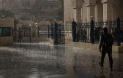 تجدد هطول الأمطار بالإسكندرية مع هبوب رياح شديدة