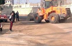 رئيس مدينة الزقازيق: رفع 4 طن مخلفات وتجريف رمال وأتربة وصيانة أعمدة كهرباء الطرق