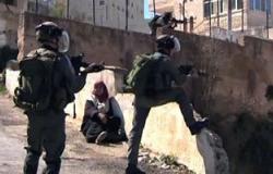مواجهات مع قوات الاحتلال بالضفة الغربية المحتلة بحثا عن منفذ عملية طعن