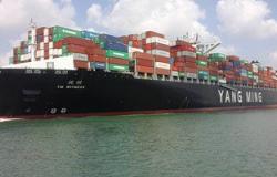 عبور47 سفينة قناة السويس بحمولة 2.7 مليون طن