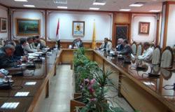 رئيس جامعة المنيا يناقش مشروع زراعة المليون نخلة