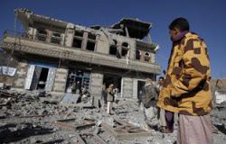 مقتل 3 مدنيين وإصابة 13 فى قصف لمليشيات الحوثيين على حى سكنى فى تعز