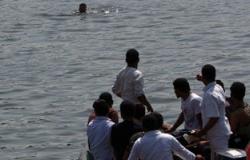 انتشال جثة طفل غرق بمياه النيل بعد سقوط ميكروباص فى منشاة القناطر