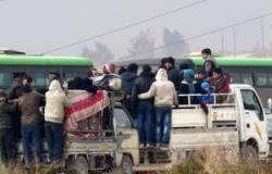 مسؤول بالمعارضة السورية: مسلحون تابعون لإيران يعطلون إجلاء المدنين من حلب