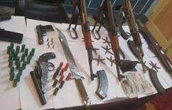 ضبط أسلحة نارية وملابس مستوردة غير خالصة الرسوم الجمركية ومخدرات ببورسعيد