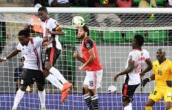 بعد 60 دقيقة.. التعادل السلبى مستمر بين مصر وأوغندا وإلغاء هدف للأوناش